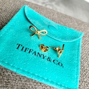Tiffany Bow Earrings 18k Gold
